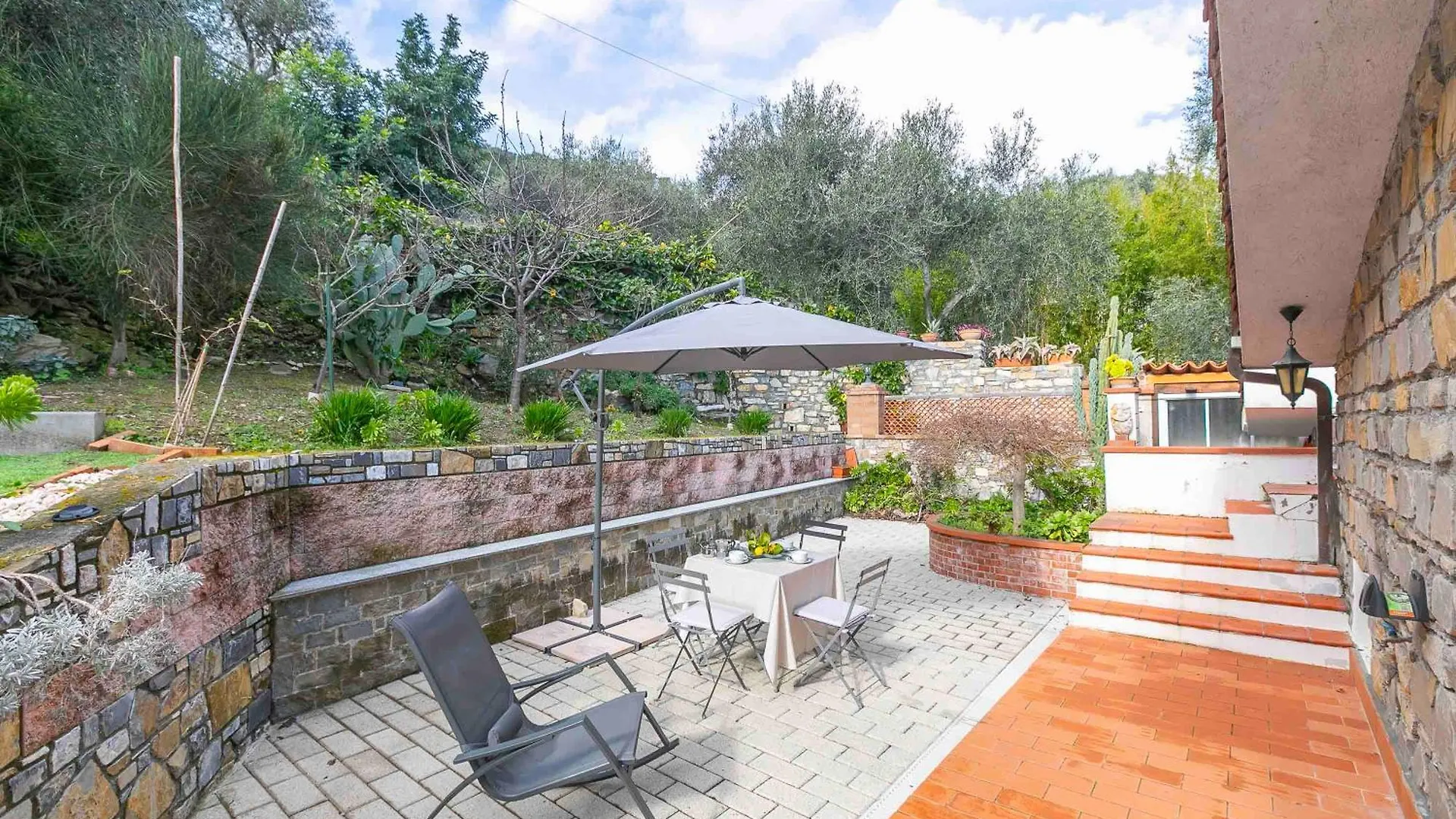 Villa Breezy Way - Among Greenery - Happy Rentals San Bartolomeo Al Mare Italy