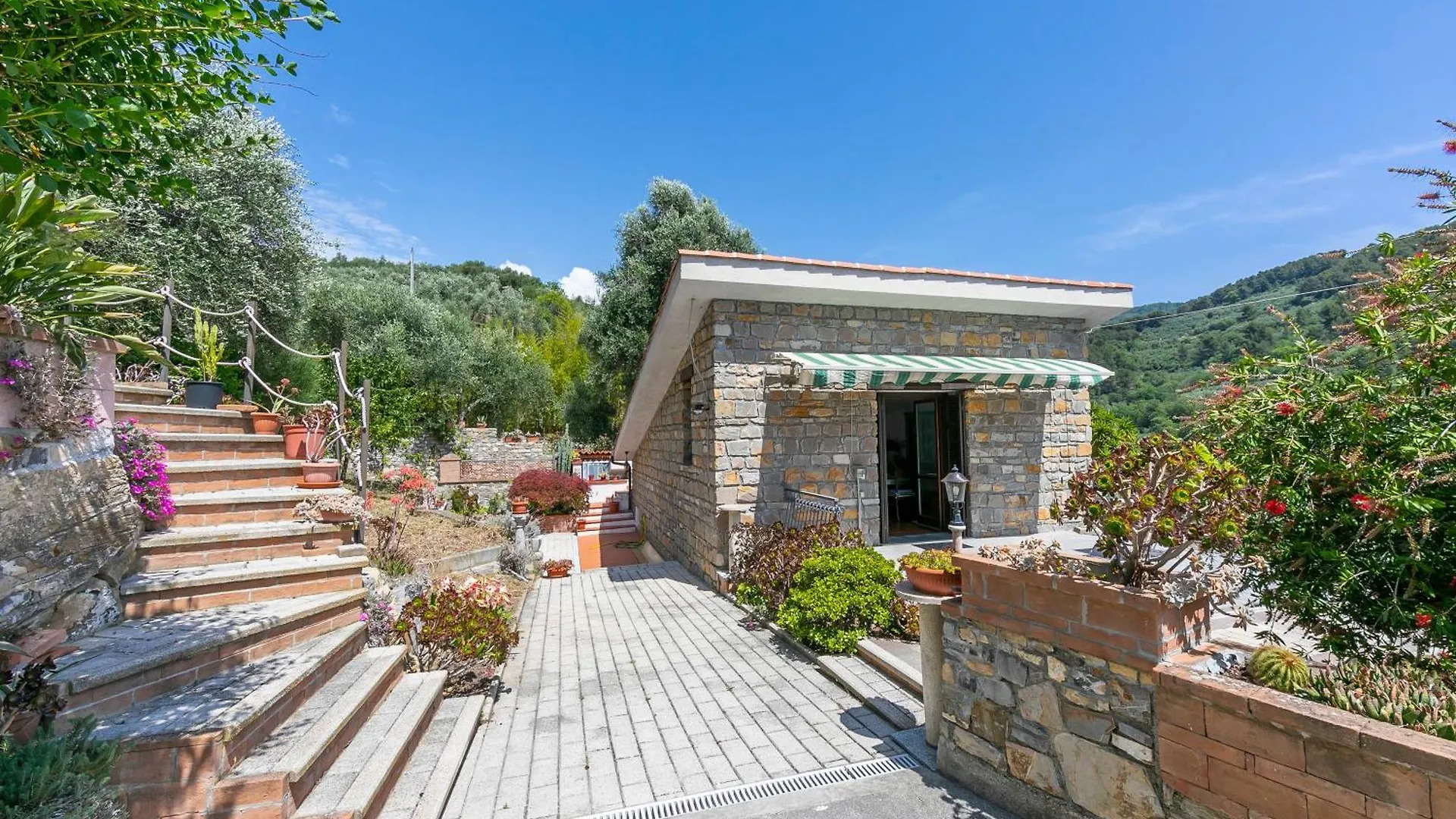 Villa Breezy Way - Among Greenery - Happy Rentals San Bartolomeo Al Mare